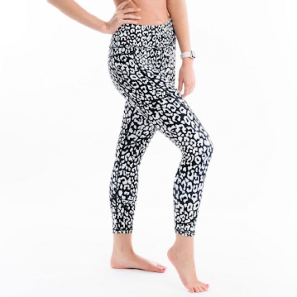 NWT Zyia Leopard Light N Tight Hi-Rise 7/8 Pant